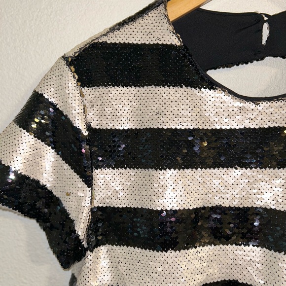 Women’s black and gray striped sequin crop top open back 4SI3NNA - Picture 4 of 5